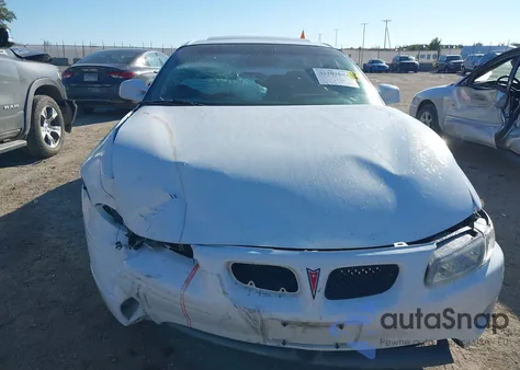 2000 Pontiac Grand Prix Gtp z USA, uszkodzony, nr VIN 1G2WR5217YF125528